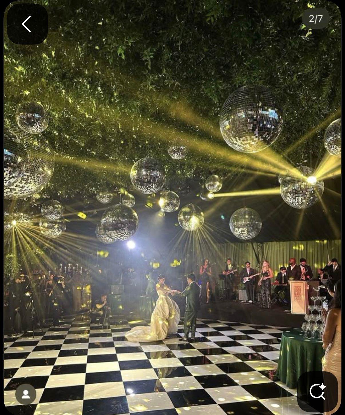 Dance Floor & Lightings
